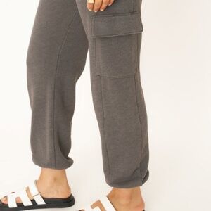 Raven raw edge sweatpants
